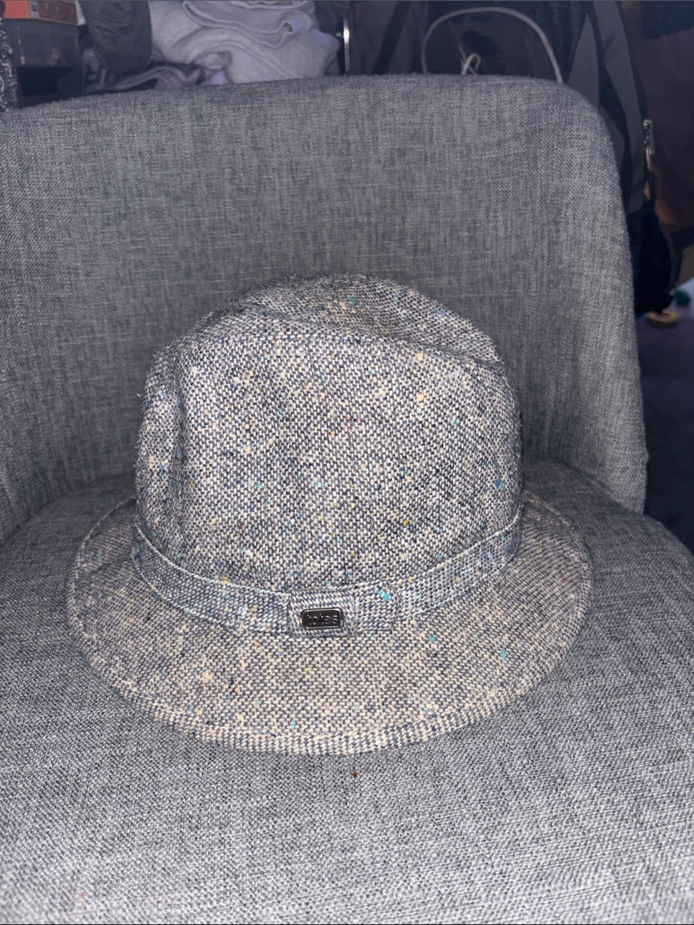 totes Gray Tweed Bucket Hat with Multicolor Flecks